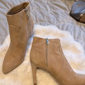 Sam Edelman Suede, light Tan Ankle Boots w/zip closures and stiletto heel.